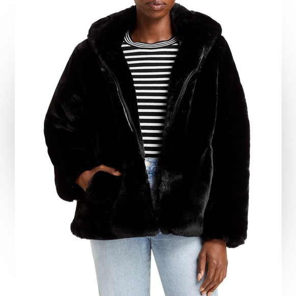 Apparis Miller Short Coat in Noir